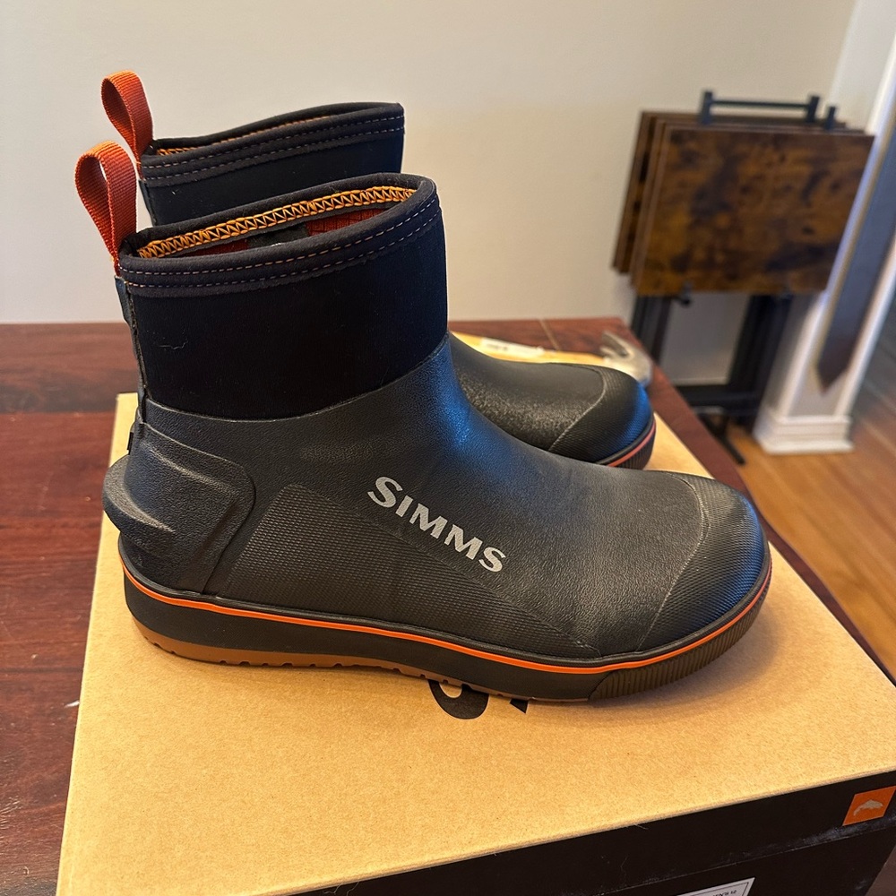 Simms Challenger Deck Boots NWT